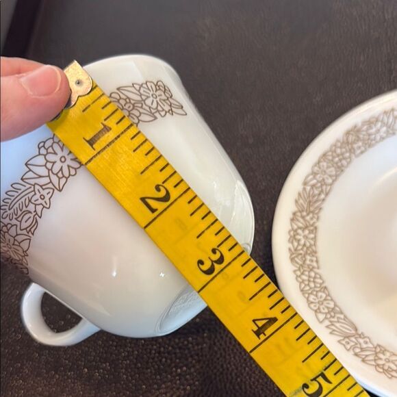 Pyrex Woodland White and Tan Coffe/Tea Mugs Classic Design with saucers - Picture 8 of 9